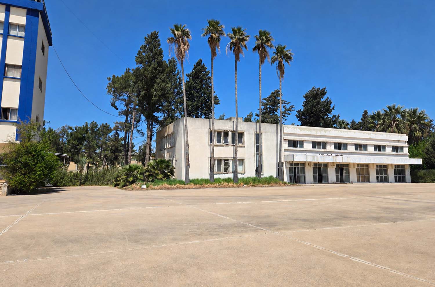 KYE airport terminal exterior